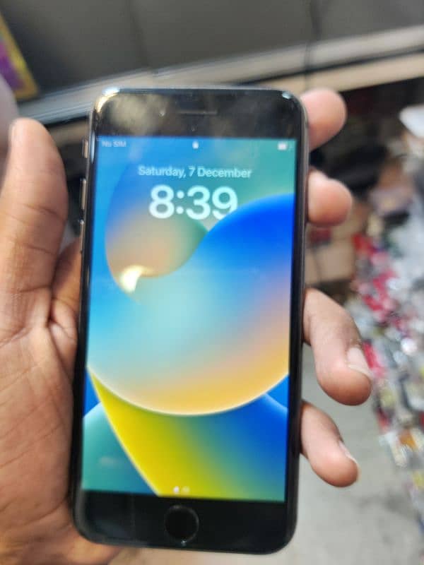 I phone 8    128GB 2