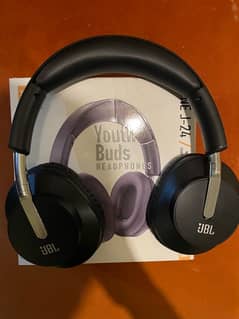 JBL headphones in brand new condition