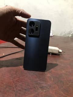 infinix zero 20 8gp  256 rem dabba charger available