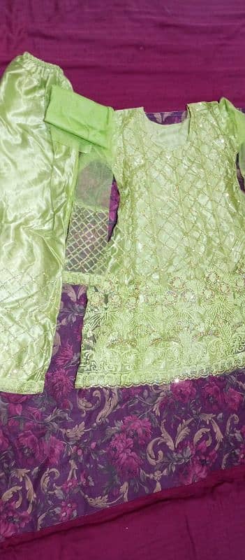 frock in good condition 4