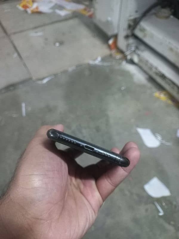 i phone xs condition 10/9 5