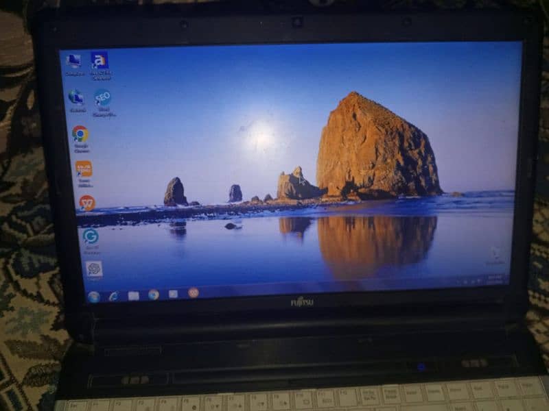 Best new condition Fujitsu Laptop 1