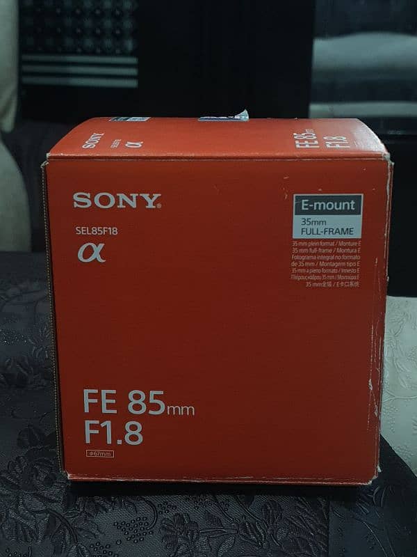 sony 85mm FE 1.8 like new 9/10 condition 6