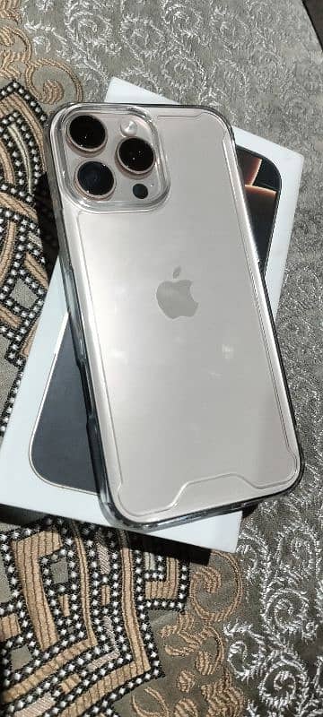 iPhone 16 PRO MAX 0