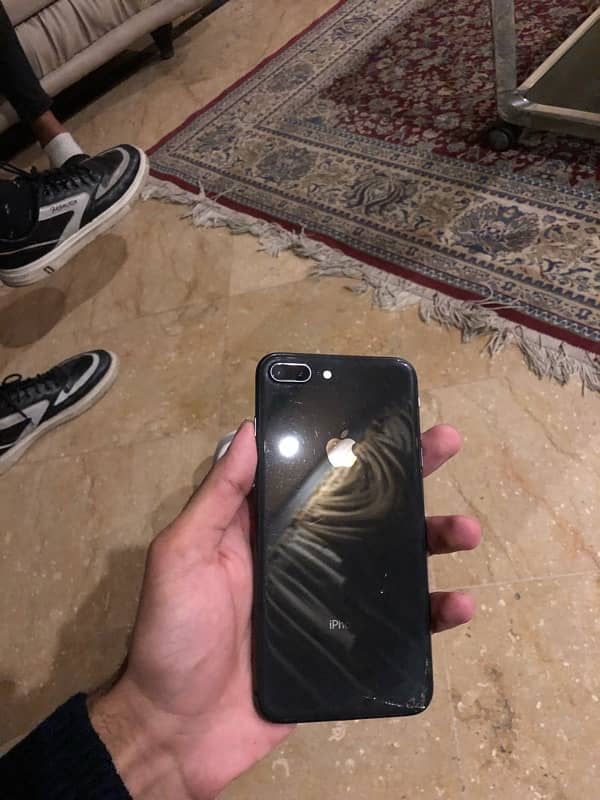 Iphone 8plus  64gb non pta 1