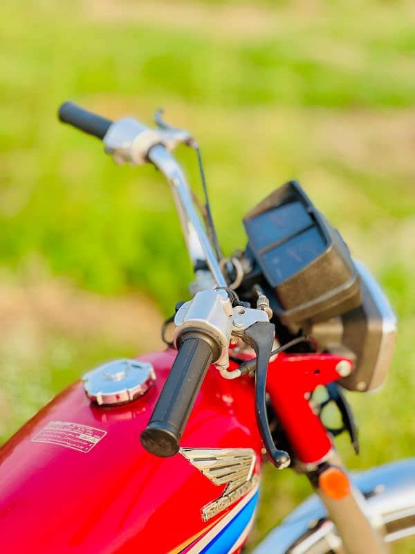 cG Honda 125 down model 2010 6