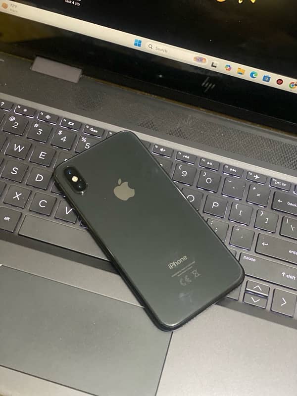 Iphone x 64 gb pta approved arjent sale 0