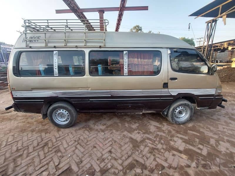 Toyota Hiace hiroof 5