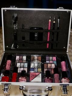 ZMILE Makeup Kit Box