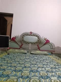 bed with dressing and show case colour 10/10 condition new