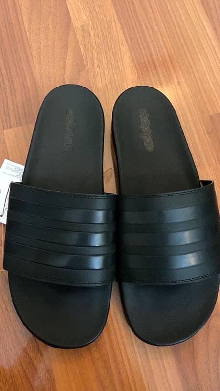 Brand new Adidas Original Adilette Comfort Slides/Slippers 1