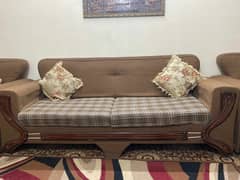 7 setr sofa set. . .