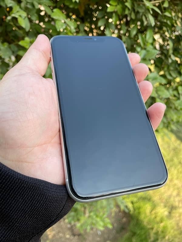 iPhone XR 64 gb JV 1