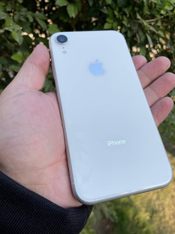 iPhone XR 64 gb JV 3