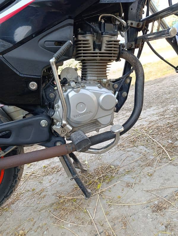 CB125f 1