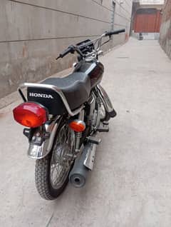 Honda 125 black apl