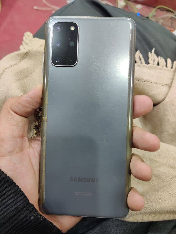 I want to sell Samsung s20 plus 5g 12 ram 128 gb read tha add 7