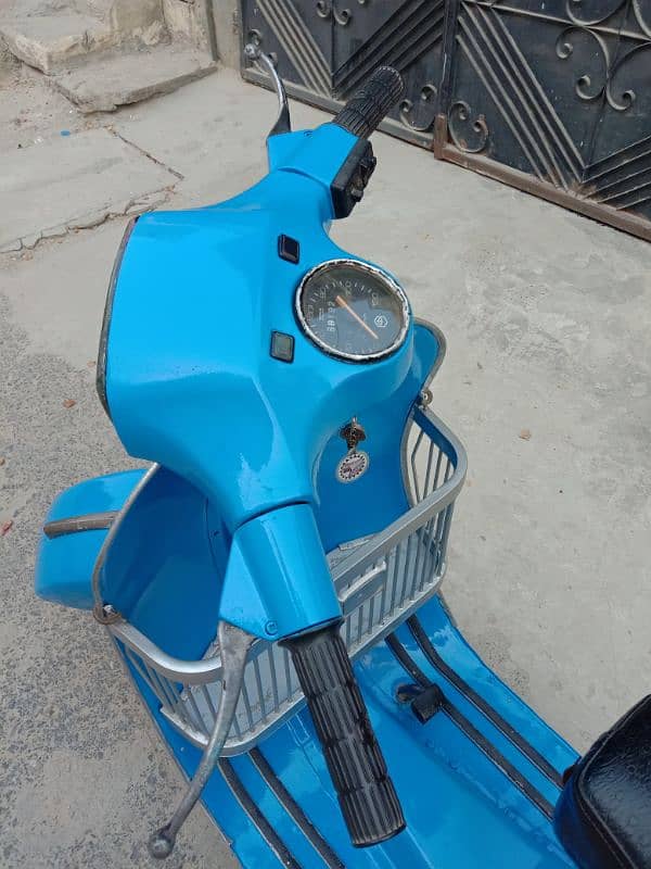 Vespa new body line 3