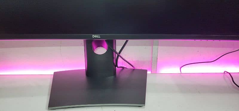 Dell 49" 5K curved Ultra wide Monitor Box with accessories 10