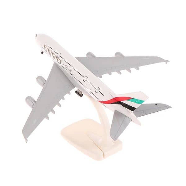 airplane model emrates a380 20 cm metal 4