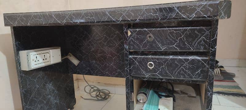 Computer Table with Chair 0