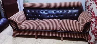 "Elegant [Color] [Material] Sofa – Seater in Excellent Condition"