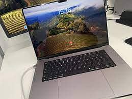 Apple MacBook Pro 2019  16 inch  Core i7  32 GB RAM  512 GB SSD 2