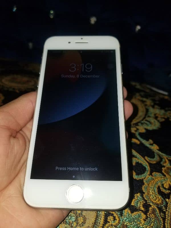 Selling iPhone 7 2