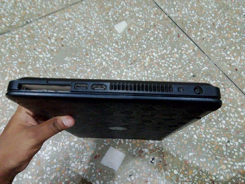 Dell Latitude E5440 0