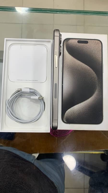 I phone 15 pro Max Factory 256Gb  0307/0063/001 2