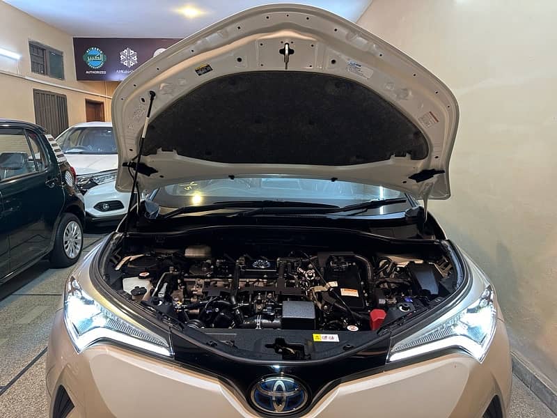 Toyota C-HR 2019 4 Grade FRSH2024 Import CHR 2018 2020 cross 2024 2023 12