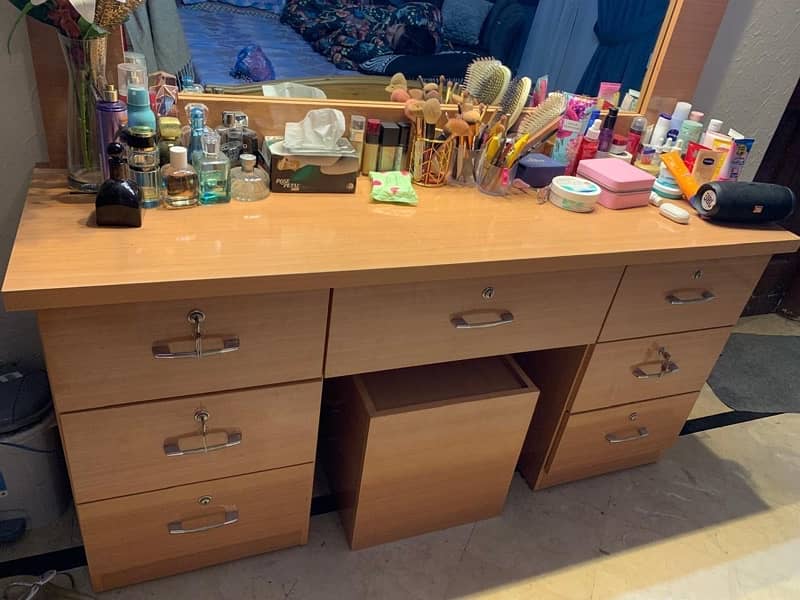 Dressing table/vanity 5