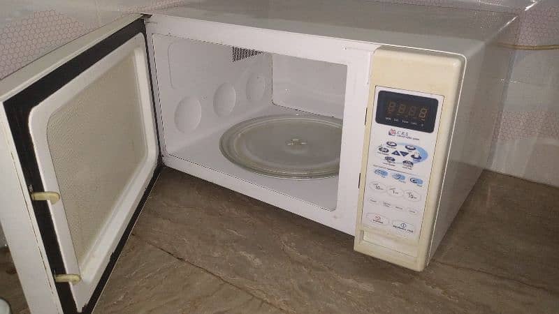 Microwave oven 1