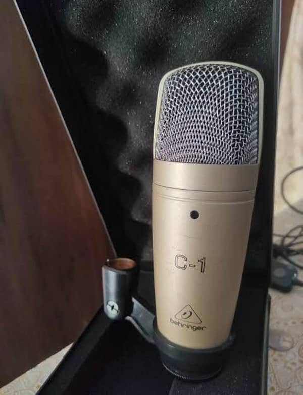 Behringer C-1 Condenser Microphone 1