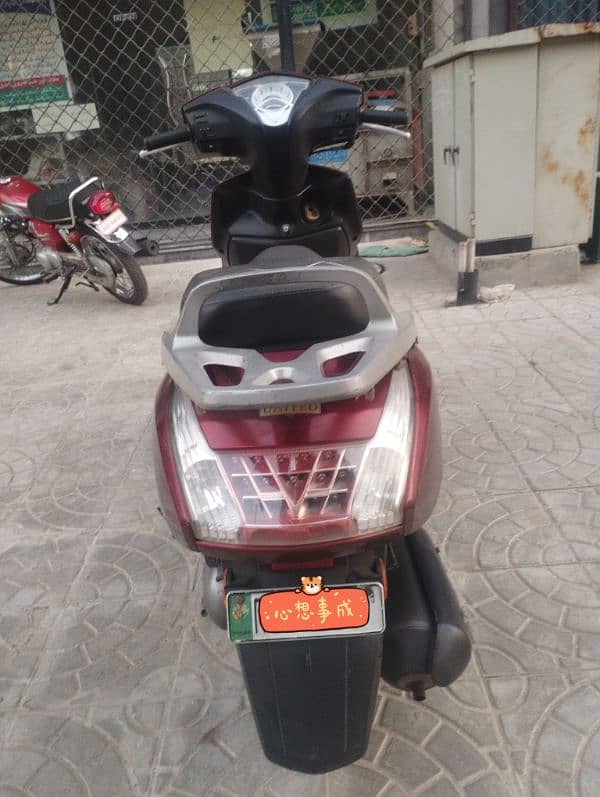 scooty for sale 3