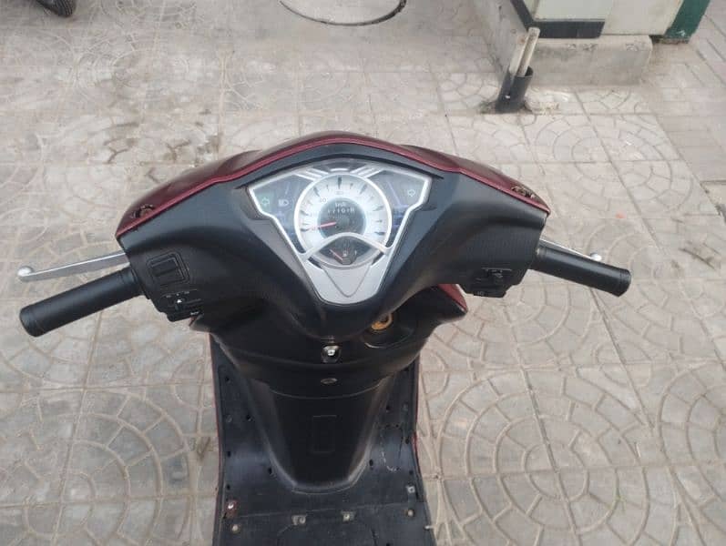 scooty for sale 4