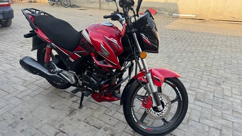 selling my Honda CB 150f 1