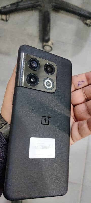 one Plus 10 pro 5g 3