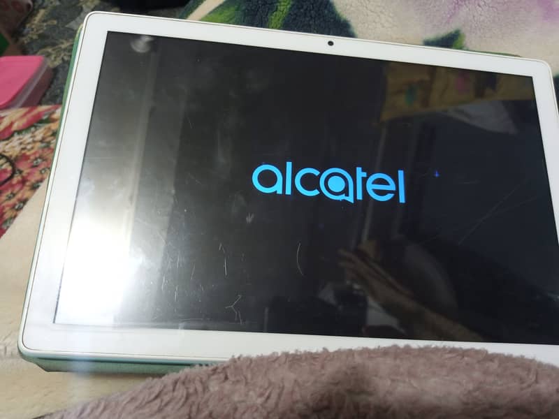 Alcatel tablet - 2GB - 32GB - Memory Card - Wifi Only 3