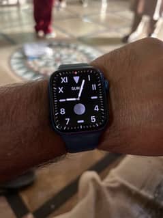 10/10 apple series 7 watch