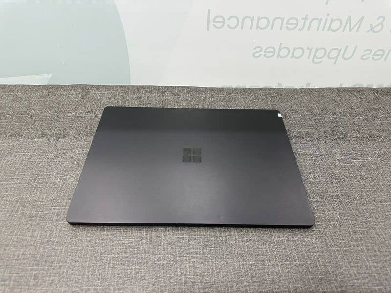 Microsoft Surface Laptop 3 4