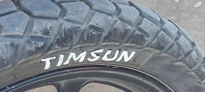 tyre timsun 90.90. 18  3 month use bilkul new jaisa. . bike ma fited ha. 0