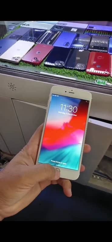 iPhone 6Plus 64Gb Factor Unlock 1