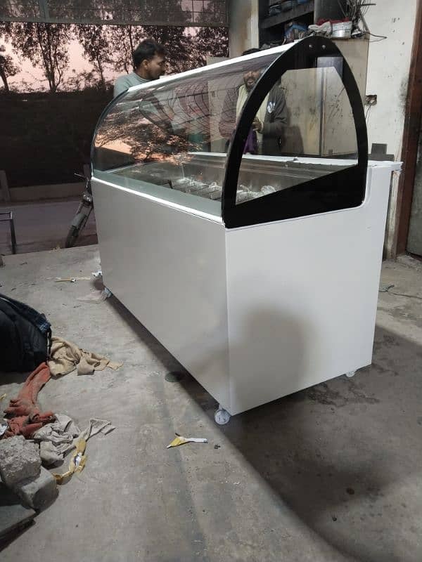 Ice Cream Display Freezer / ICE Cream Counter for sale 4