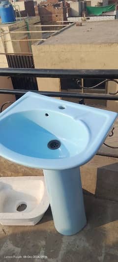 Basin like new