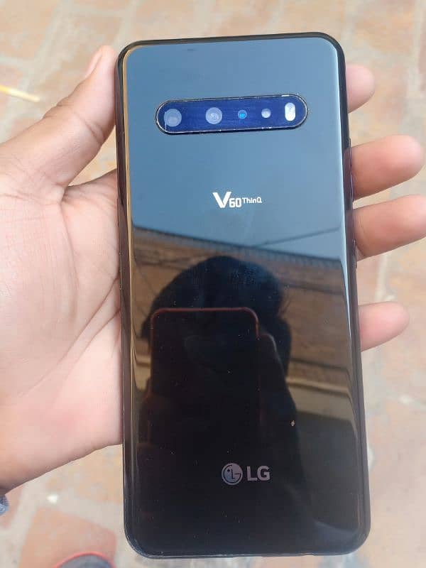 Lg v60thinq 1