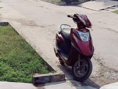 red united scooty