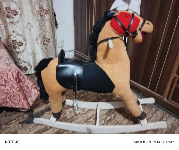 wood horse toys good condition 2