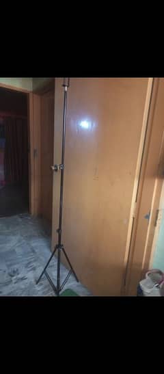 7 foot height tripod stand