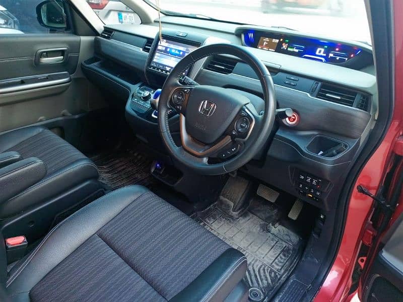 Honda Freed 2018 4